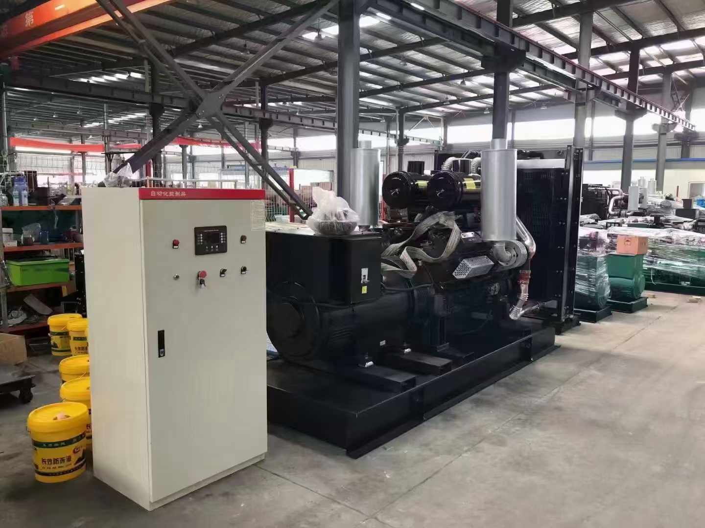安图柴油发电机运行时的噪音和振动水平如何？